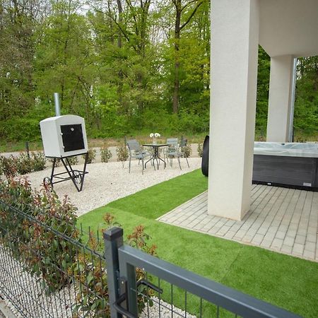 Sárvár Forest Luxory Ii. Apartman מראה חיצוני תמונה