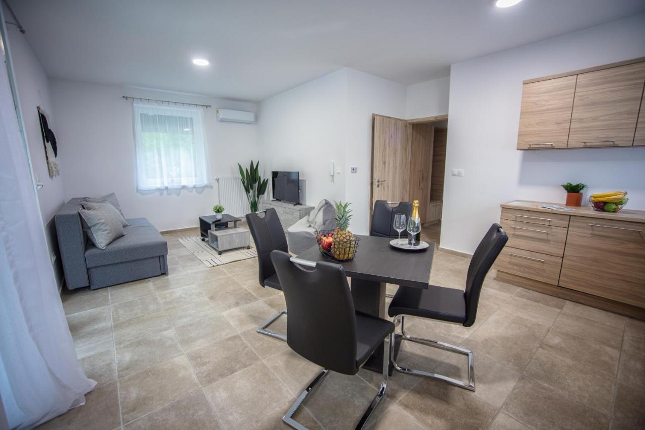 Sárvár Forest Luxory Ii. Apartman מראה חיצוני תמונה