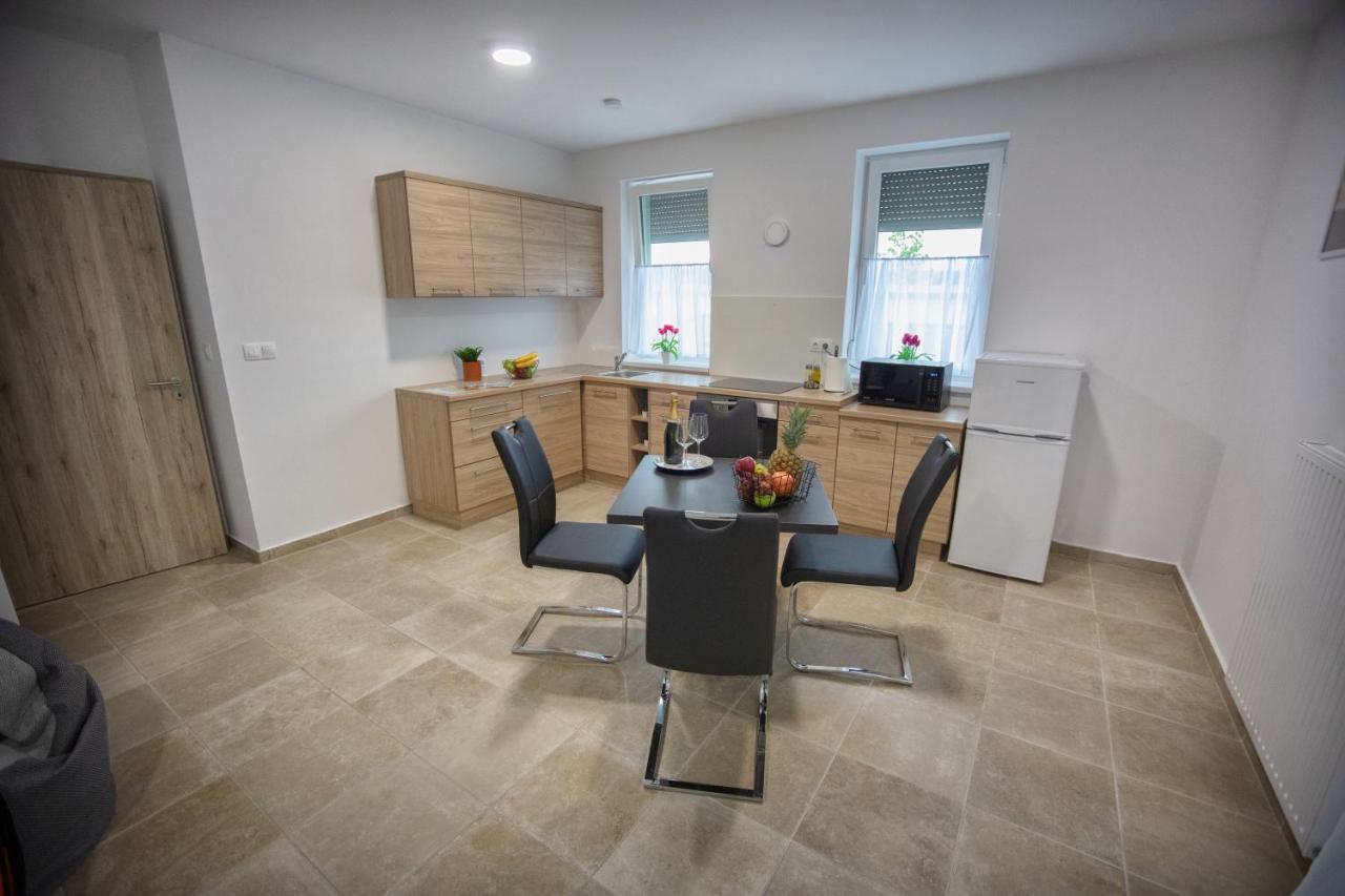 Sárvár Forest Luxory Ii. Apartman מראה חיצוני תמונה